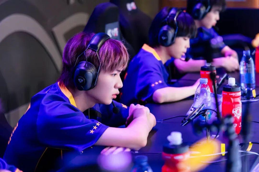 大跌眼镜 大跌眼镜