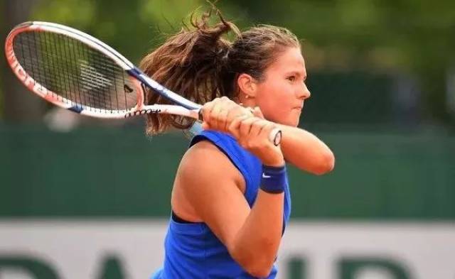 时展现了足 时展现了足