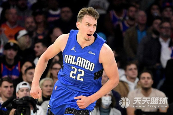 发力拉扯伯 发力拉扯伯